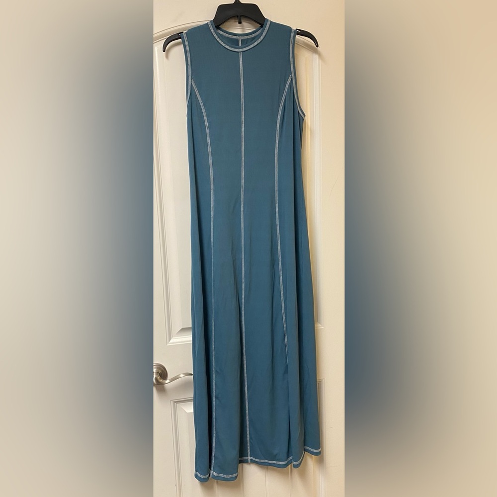 Women’s Sleeveless Blue Ribbed Maxi Dress Large